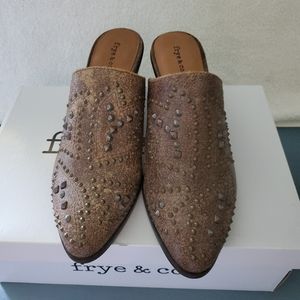 FRYE & CO MULES (NWT)